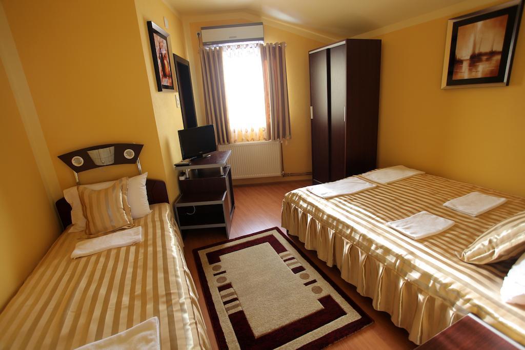 Villa Atina Stara Pazova Phòng bức ảnh
