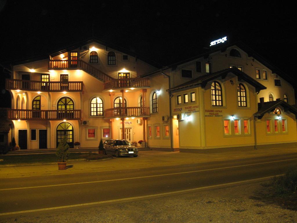Villa Atina Stara Pazova Ngoại thất bức ảnh