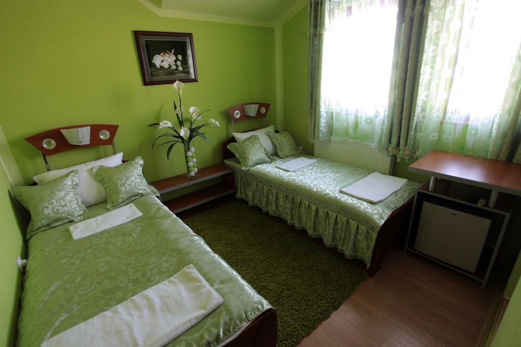 Villa Atina Stara Pazova Phòng bức ảnh